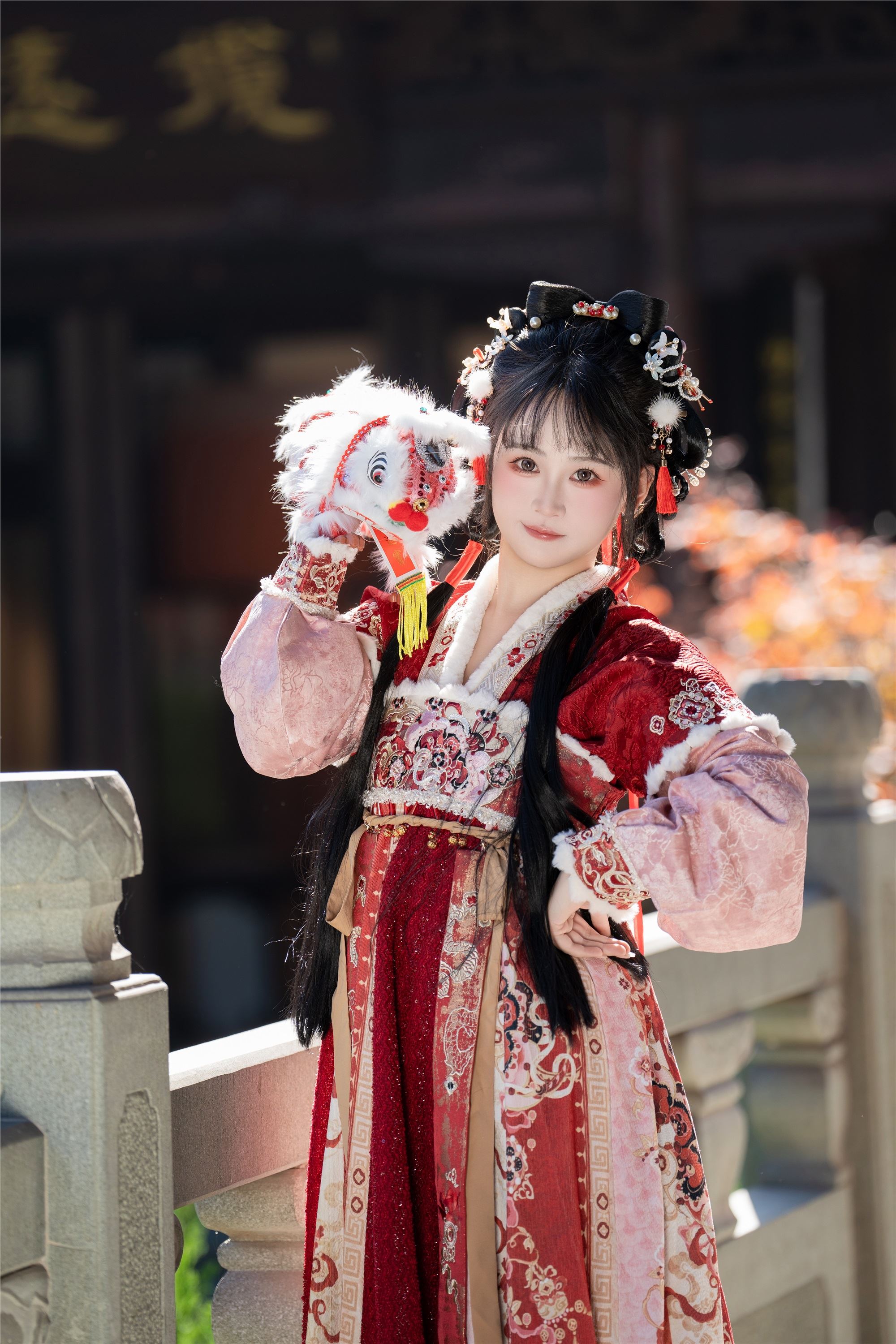 YITUYU艺图语 2025.01.31 提前过蛇年了 湫一只岁岁